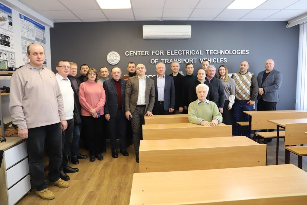 Відкриття Центру електричних транспортних засобів на кафедрі машин і апаратів, електромеханічних та енергетичних систем Хмельницького національного університету