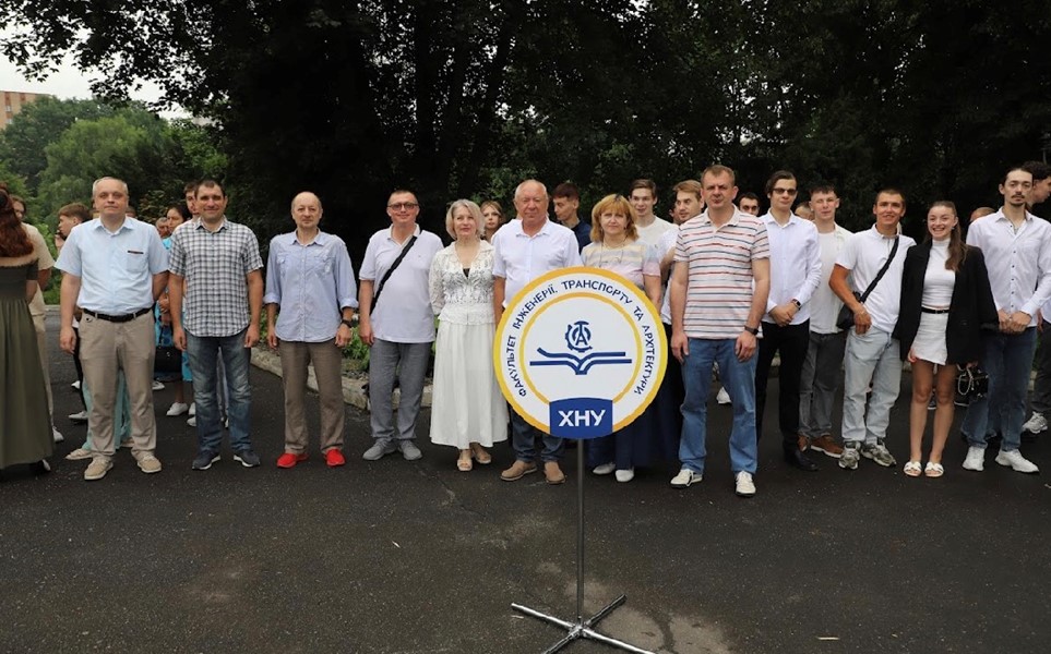 Вітаємо випускників-бакалаврів факультету інженерії, транспорту та архітектури!